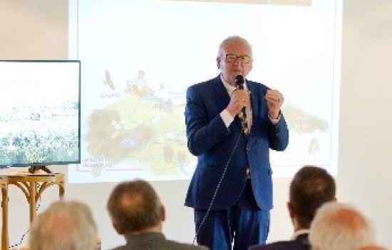 Regio neemt afscheid van burgemeester Melis van de Groep